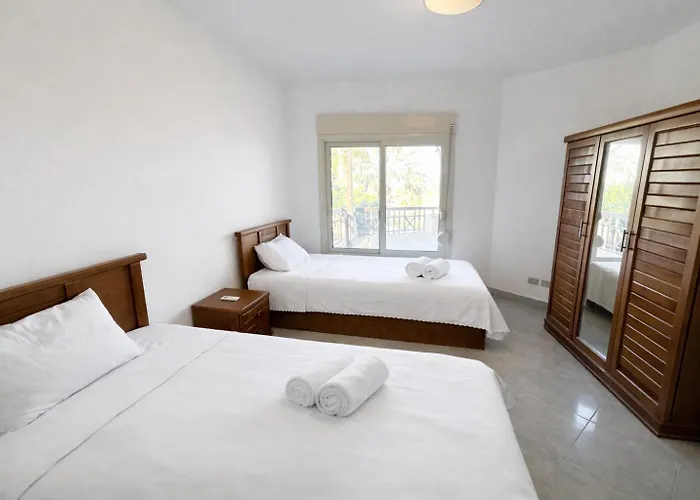 Alpesi faház 3bdr Beachside In Einbay Sokhna L Golf View Ajn-Szuhna